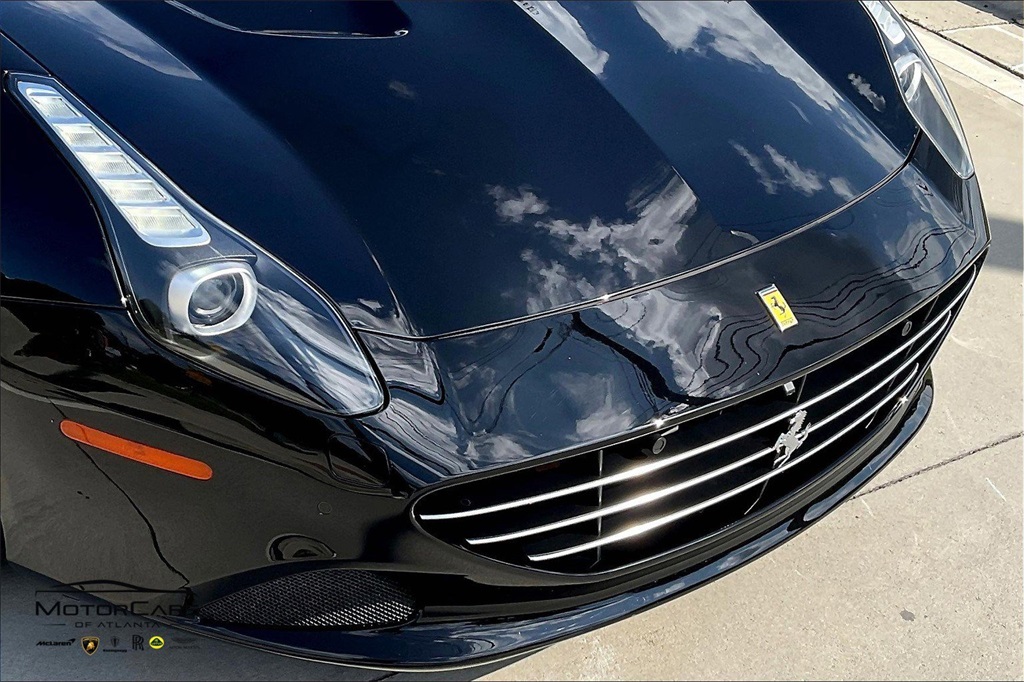 2016 Nero Daytona Ferrari California T RWD Convertible