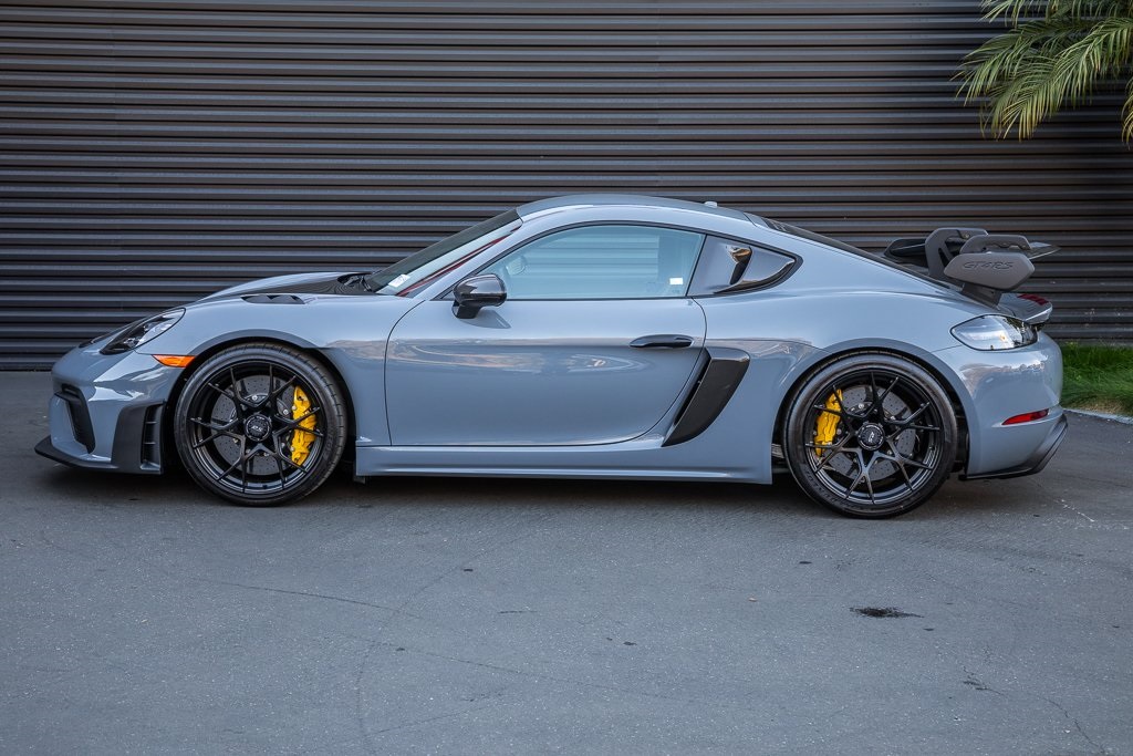 2025 Porsche 718 GT4 RS's photo