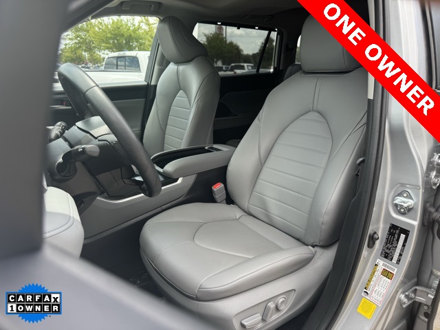 Used 2024 Toyota Highlander SUV