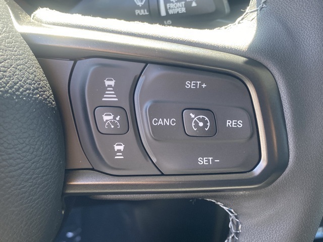 new 2025 Jeep Gladiator car, priced at $41,063