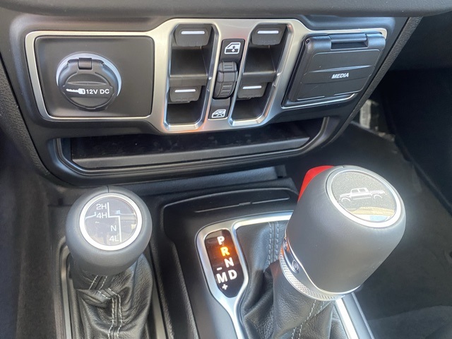 new 2025 Jeep Gladiator car, priced at $41,063