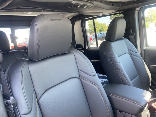new 2025 Jeep Gladiator car, priced at $41,063