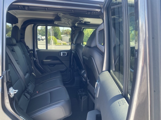 new 2025 Jeep Gladiator car, priced at $41,063
