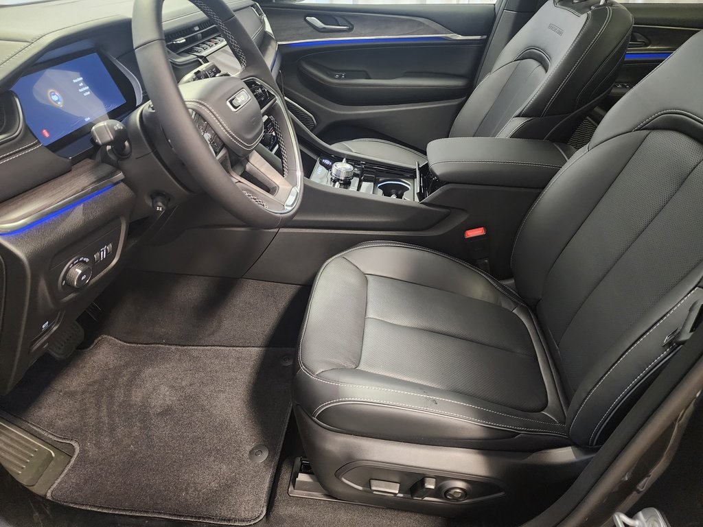 new 2025 Jeep Grand Cherokee L car, priced at $57,862