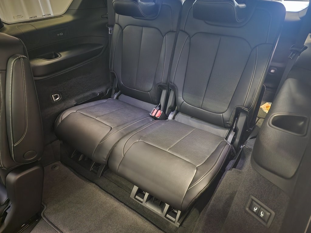 new 2025 Jeep Grand Cherokee L car, priced at $57,862