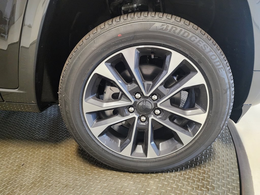 new 2025 Jeep Grand Cherokee L car, priced at $57,862