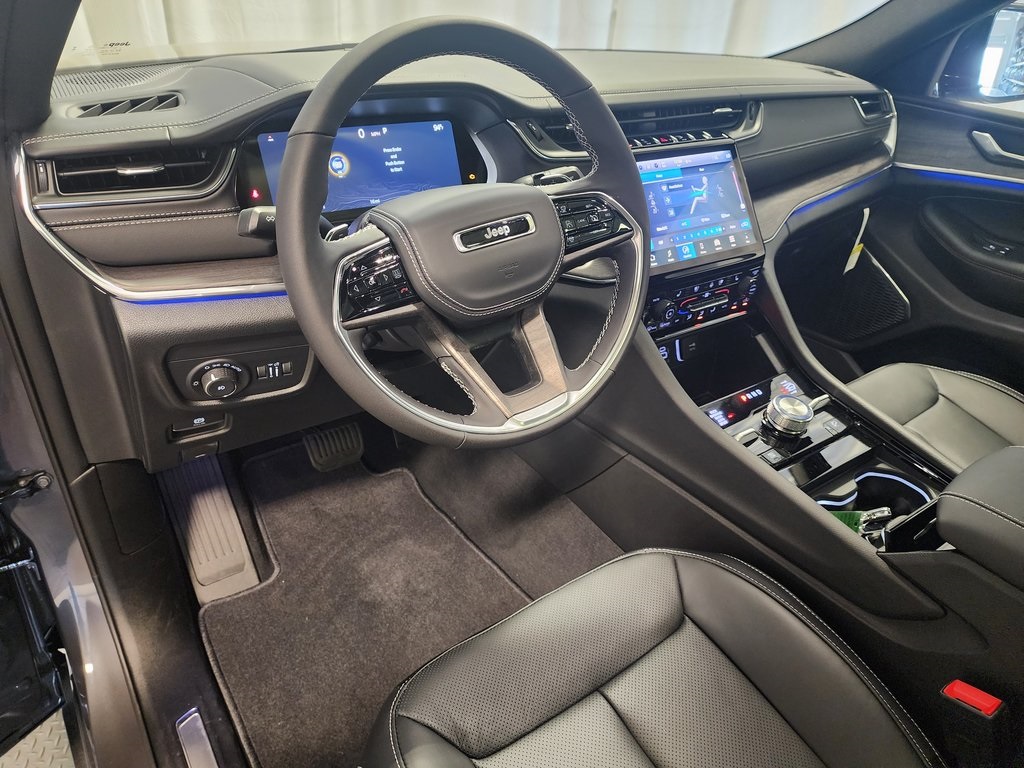 new 2025 Jeep Grand Cherokee L car, priced at $57,862