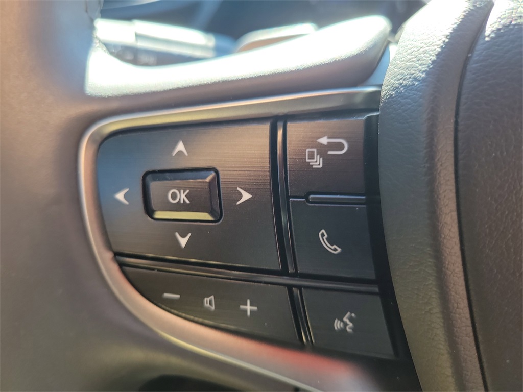 used 2023 Lexus ES car, priced at $37,998