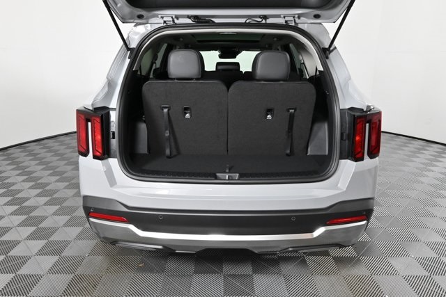 new 2025 Kia Sorento car, priced at $37,313