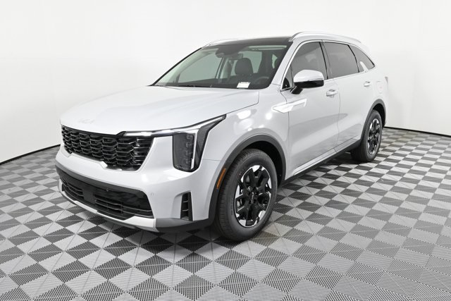 new 2025 Kia Sorento car, priced at $37,313