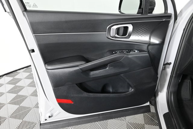 new 2025 Kia Sorento car, priced at $37,313