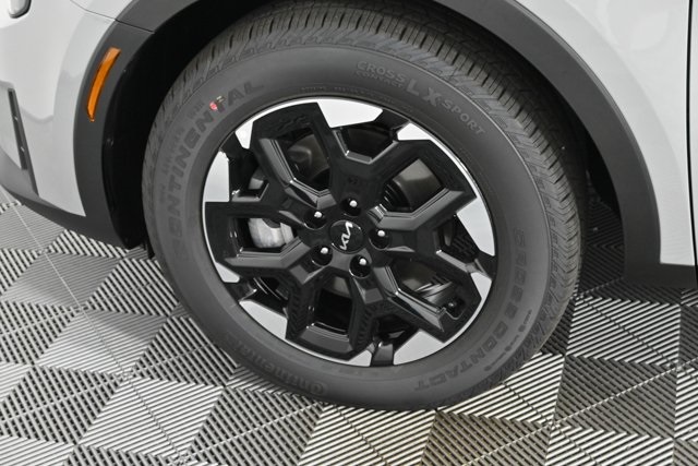 new 2025 Kia Sorento car, priced at $37,313