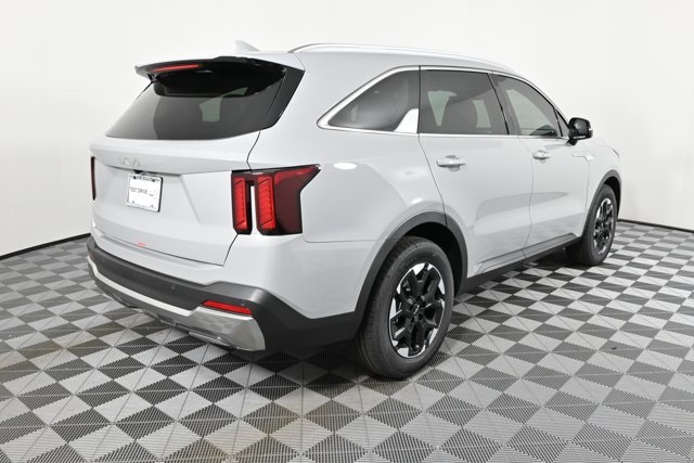 new 2025 Kia Sorento car, priced at $37,313