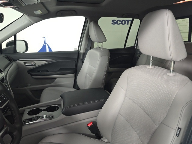 used 2024 Honda Ridgeline car, priced at $37,979