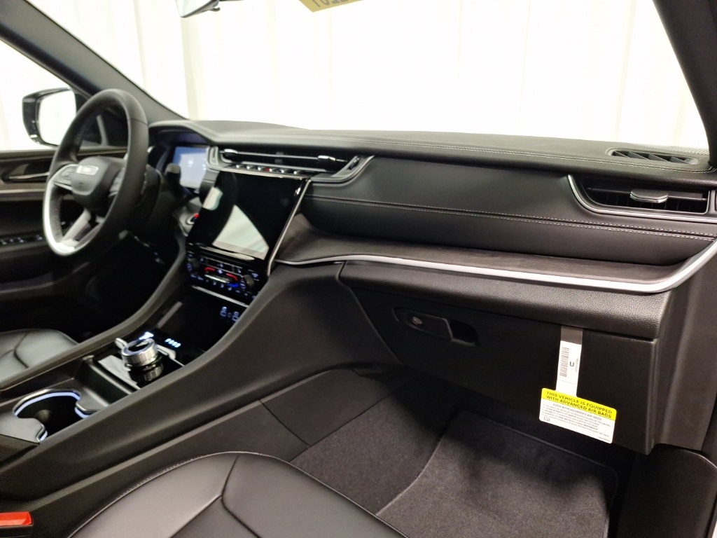 new 2025 Jeep Grand Cherokee L car, priced at $52,735