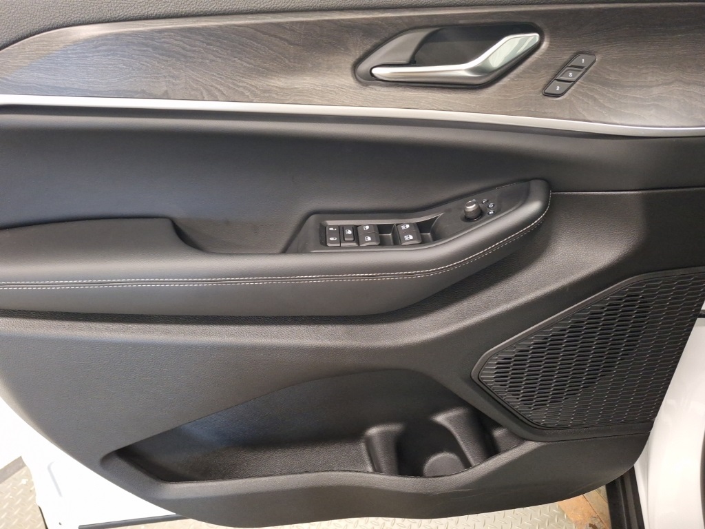 new 2025 Jeep Grand Cherokee L car, priced at $52,735