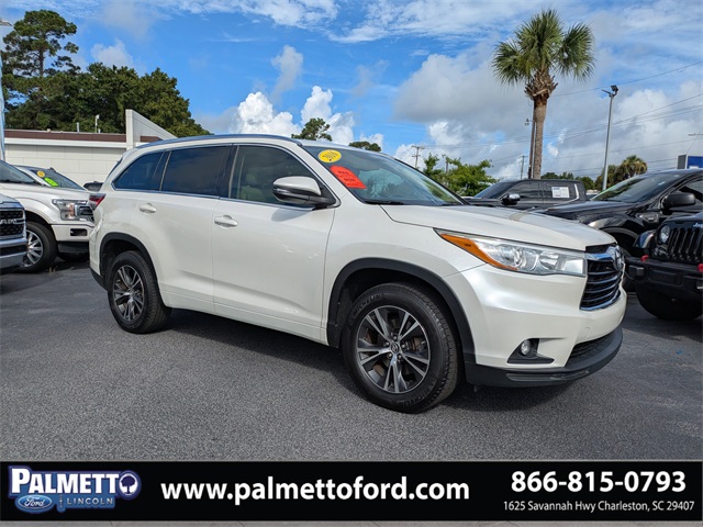 used 2016 Toyota Highlander car, priced at $19,873
