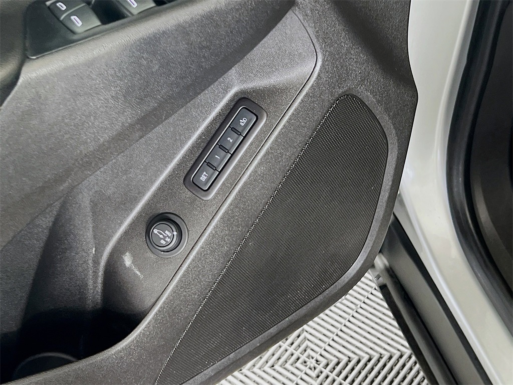 used 2020 Chevrolet Equinox car, priced at $21,999