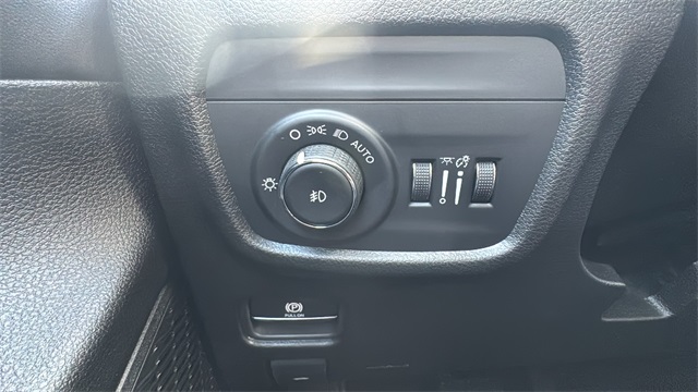 new 2025 Jeep Grand Cherokee car, priced at $44,494