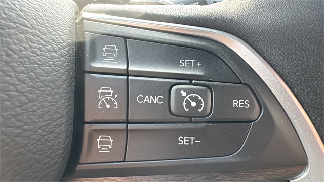 new 2025 Jeep Grand Cherokee car, priced at $44,494