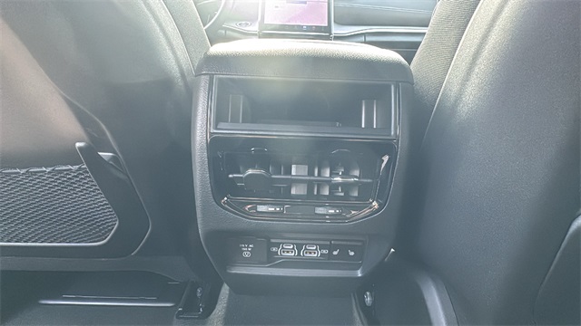 new 2025 Jeep Grand Cherokee car, priced at $44,494