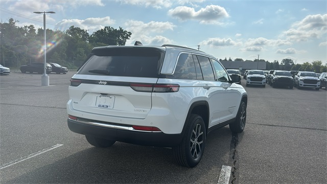 new 2025 Jeep Grand Cherokee car, priced at $44,494
