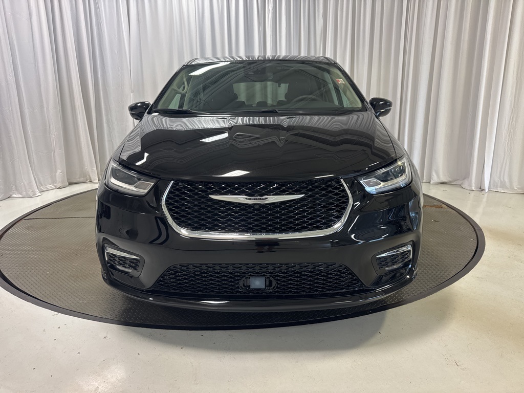 used 2024 Chrysler Pacifica car, priced at $32,372