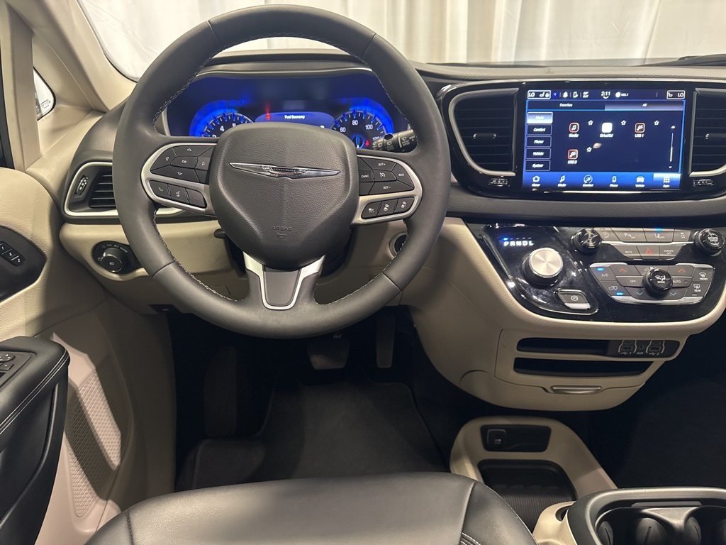 used 2024 Chrysler Pacifica car, priced at $32,372