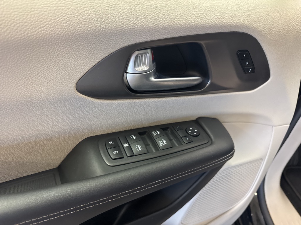 used 2024 Chrysler Pacifica car, priced at $32,372