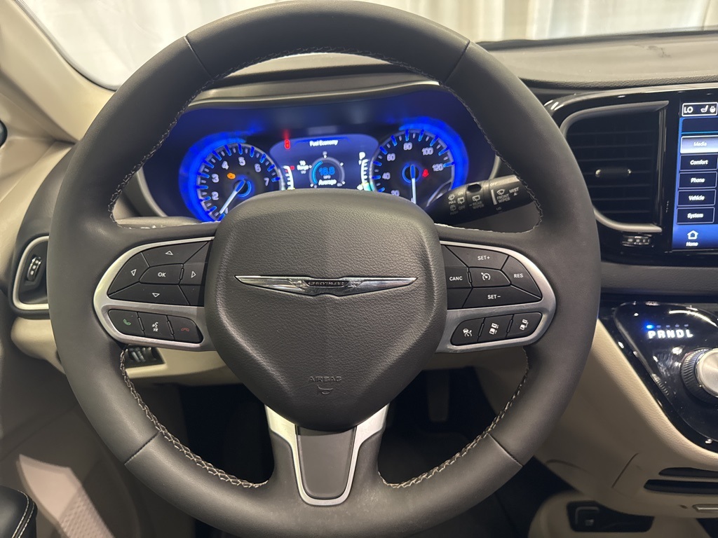 used 2024 Chrysler Pacifica car, priced at $32,372