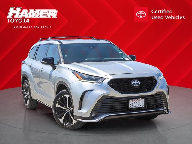 used 2021 Toyota Highlander car, priced at $33,992