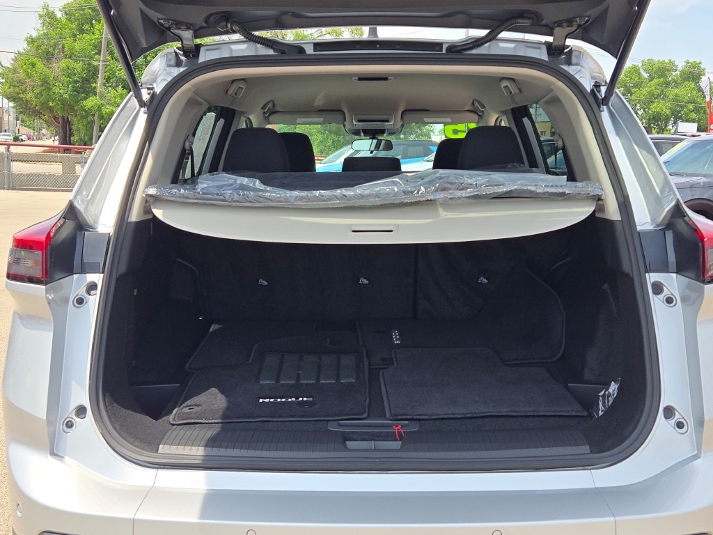 used 2025 Nissan Rogue car, priced at $29,000
