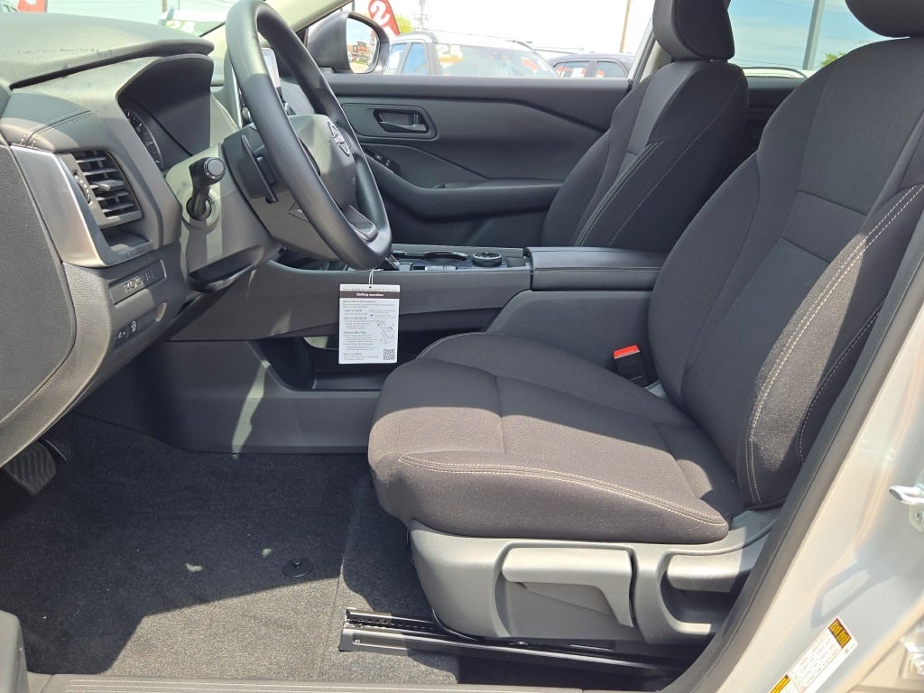 used 2025 Nissan Rogue car, priced at $29,000
