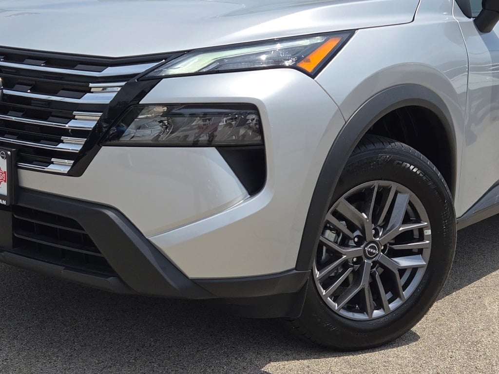 used 2025 Nissan Rogue car, priced at $29,000