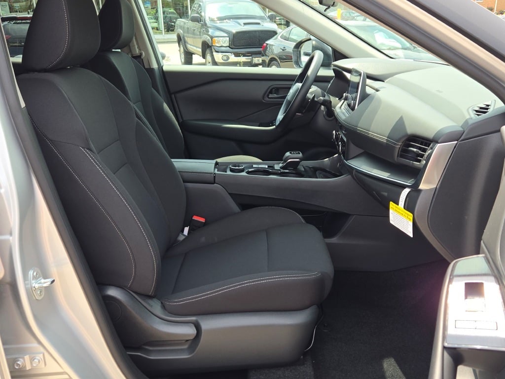 used 2025 Nissan Rogue car, priced at $29,000