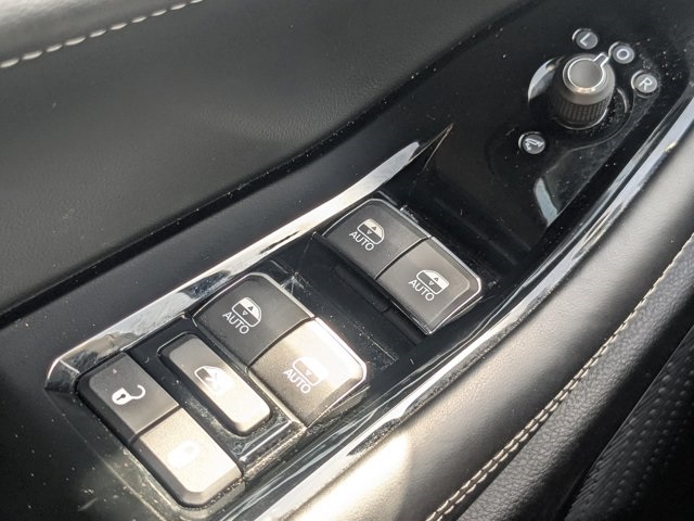 used 2023 Jeep Grand Cherokee car, priced at $37,927