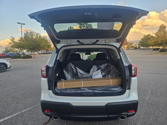 new 2025 Subaru Ascent car, priced at $51,685