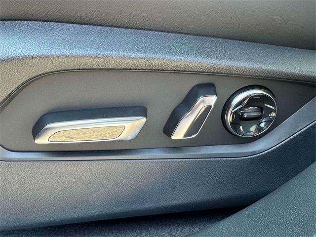 new 2025 Acura RDX car, priced at $56,400