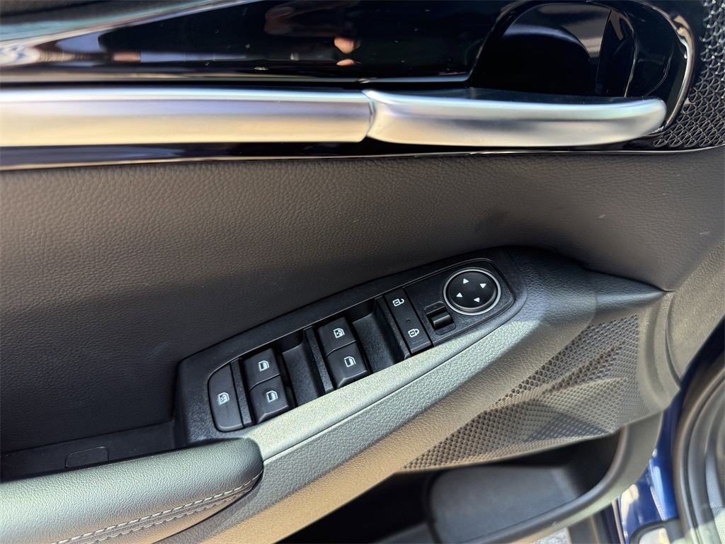 used 2023 Kia Seltos car, priced at $23,450