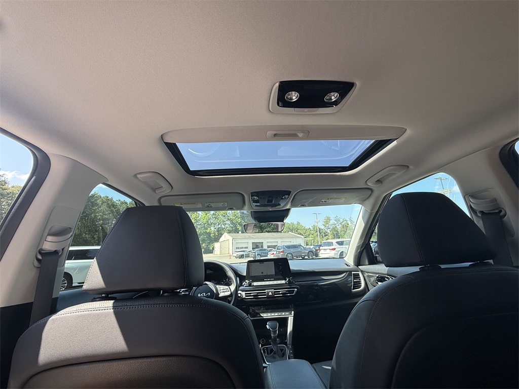 used 2023 Kia Seltos car, priced at $23,450