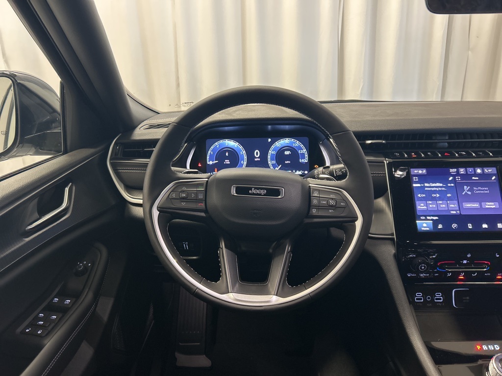 new 2025 Jeep Grand Cherokee car, priced at $46,525