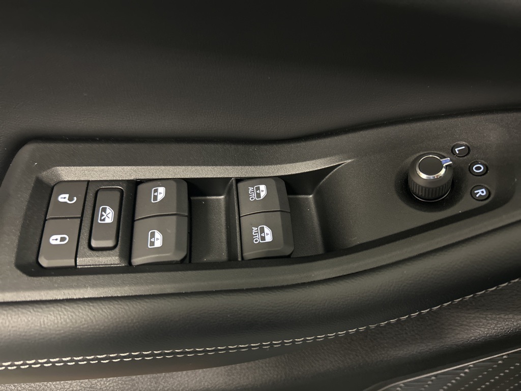 new 2025 Jeep Grand Cherokee car, priced at $46,525