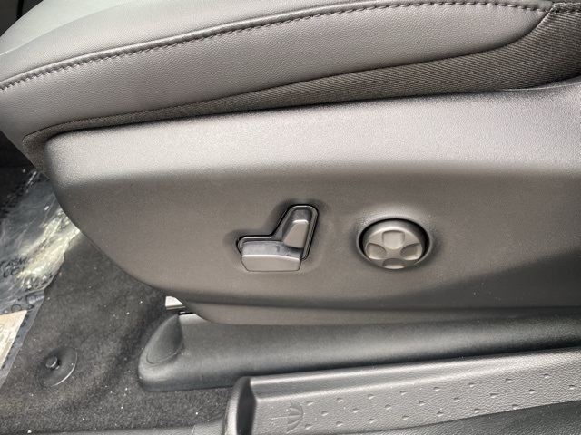 new 2025 Chrysler Pacifica car, priced at $40,856