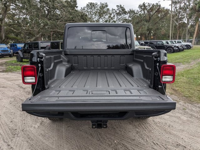 new 2025 Jeep Gladiator car, priced at $38,702