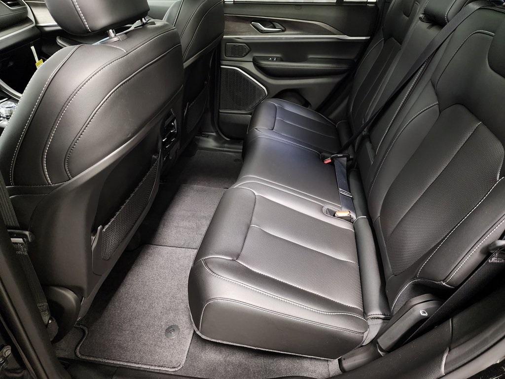 new 2025 Jeep Grand Cherokee car, priced at $56,499