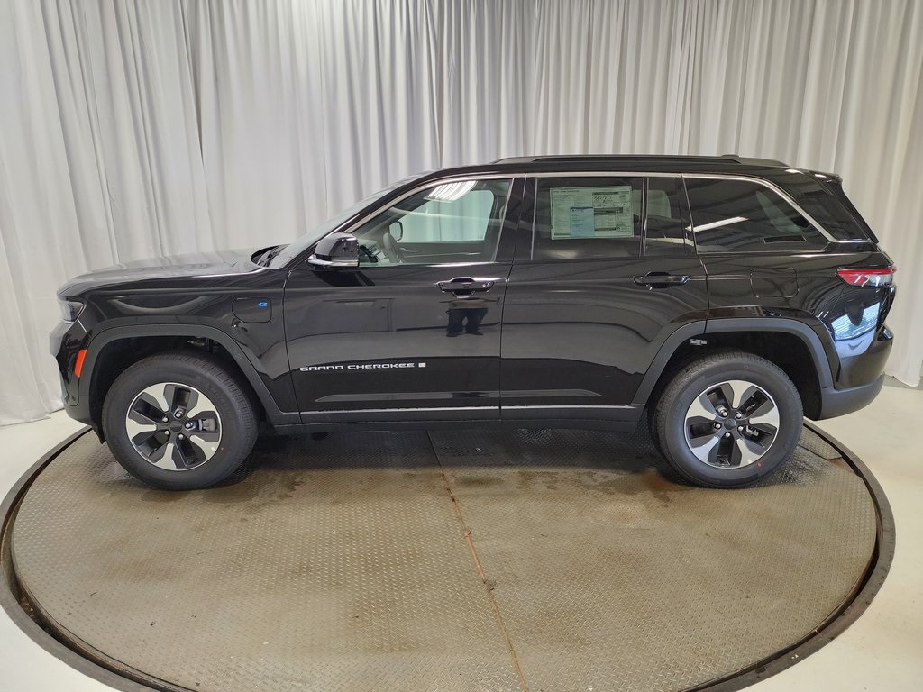 new 2025 Jeep Grand Cherokee car, priced at $56,499