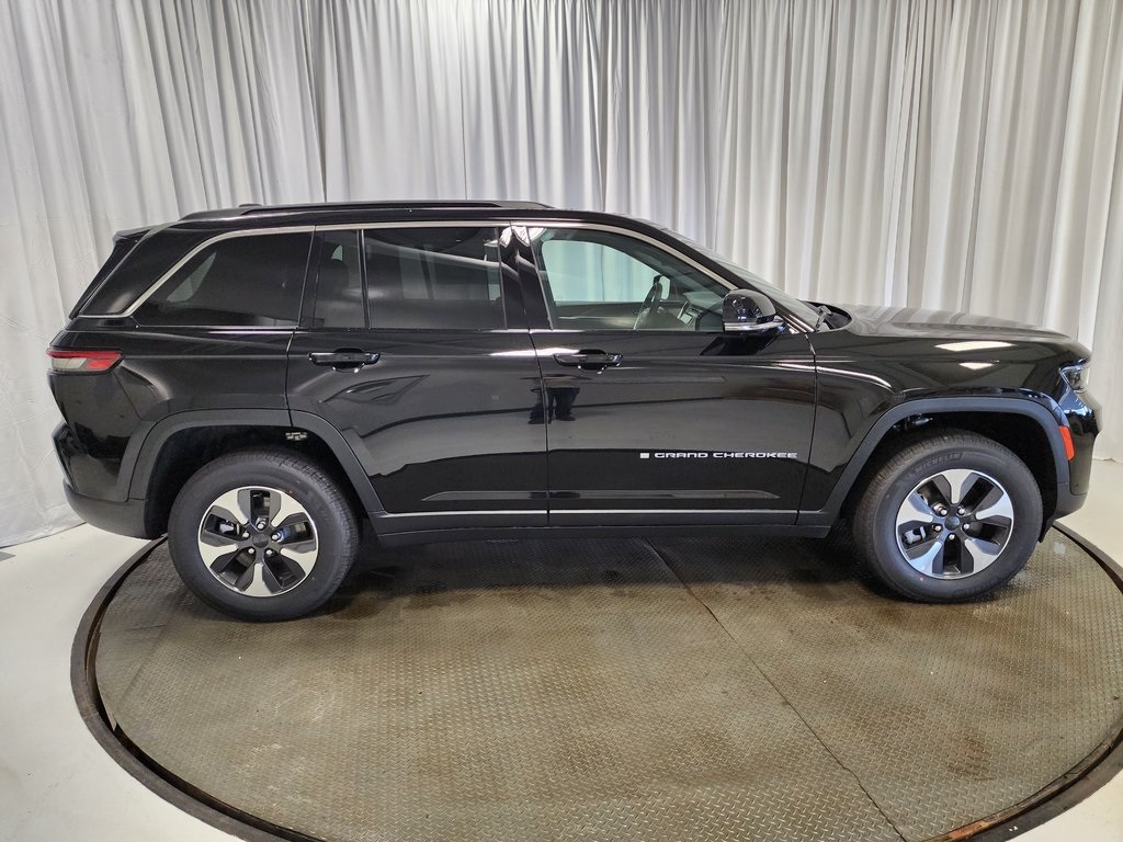new 2025 Jeep Grand Cherokee car, priced at $56,499