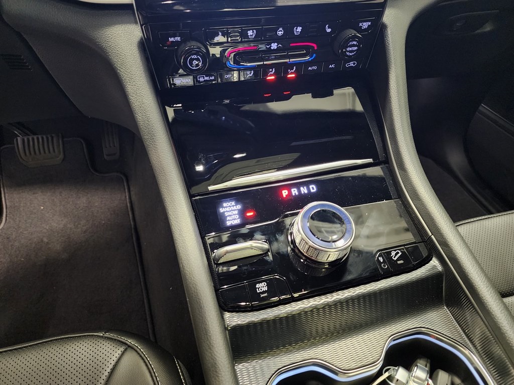 new 2025 Jeep Grand Cherokee car, priced at $56,499