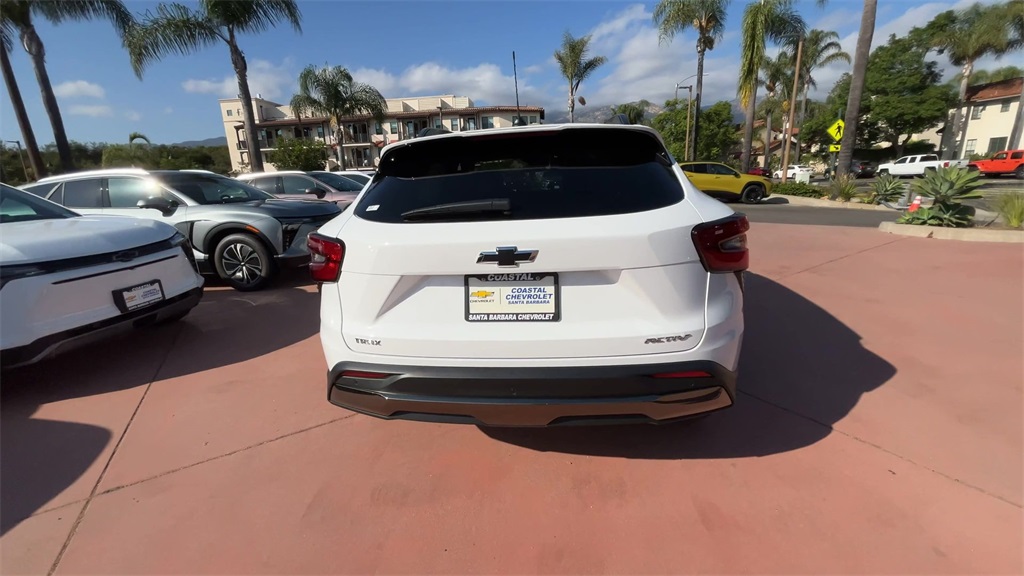 new 2026 Chevrolet Trax car, priced at $28,385