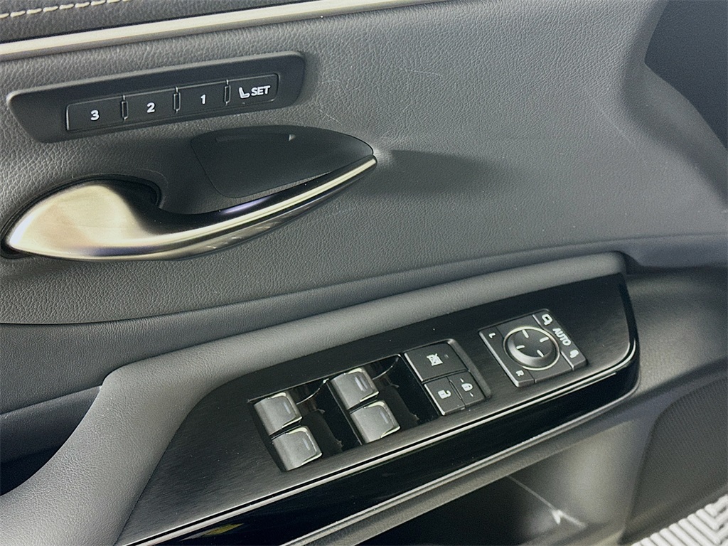 used 2024 Lexus ES car, priced at $41,590
